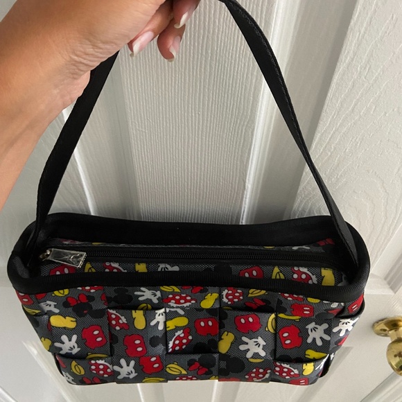 Harvey’s for Disney Couture Love You To Pieces Seatbelt Purse - Picture 5 of 8